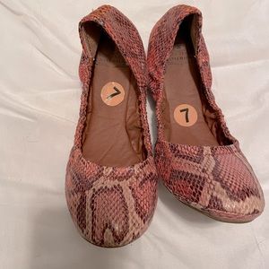 Lucky Brand Snake Print Flat